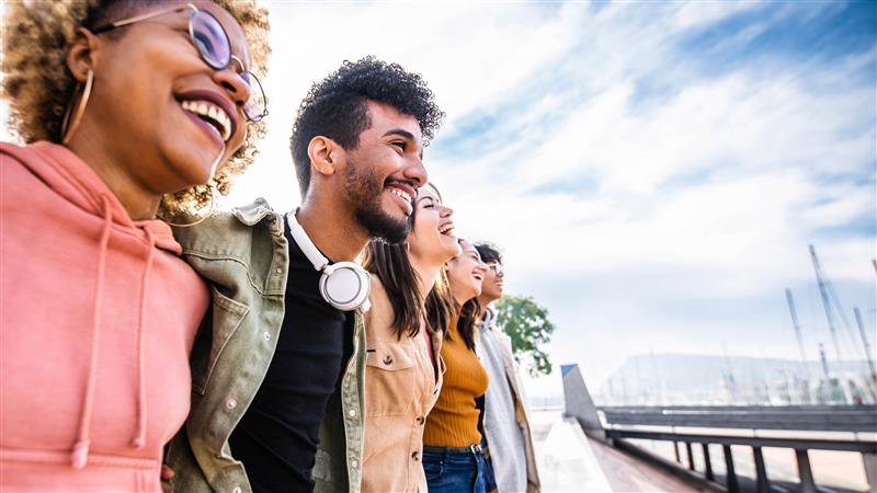 group of 20s people smiling